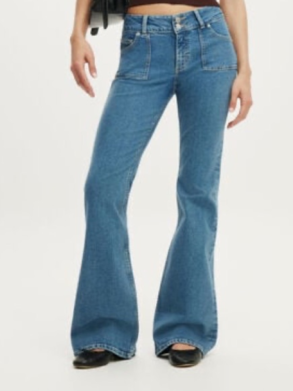 Classic High-Rise Flare Jeans in Blue
